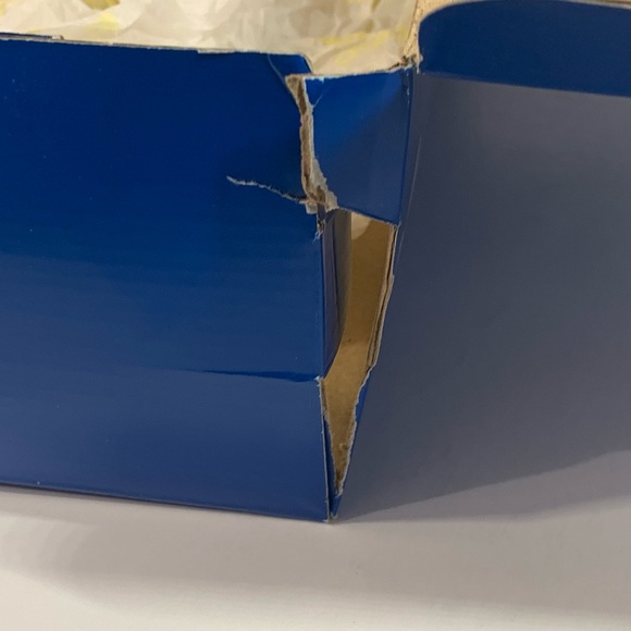 SOLD [NEW] ADIDAS SAMBA OG MAROON GOLD METALLIC WOMENS SIZE 9 SNEAKERS [DMG BOX] - Picture 13 of 15